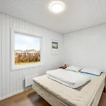 Lovely Newly Renovated House - 1005 *