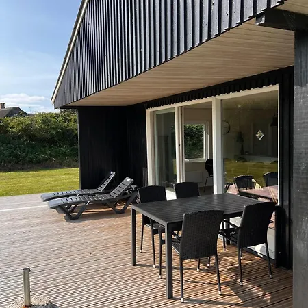 Lovely Newly Renovated House - 1005